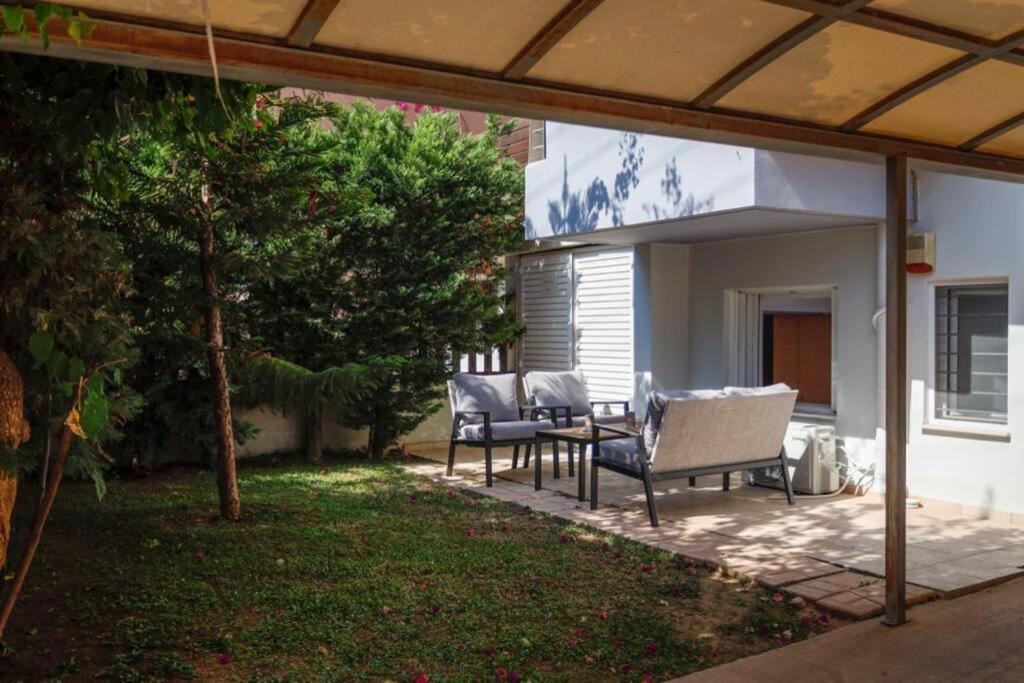 Pame Rentals - Cozy Glyfada Stay With Free Parking Athen Eksteriør bilde