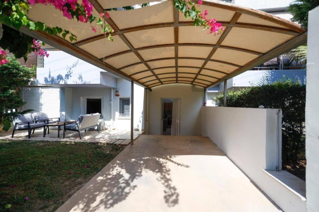 Pame Rentals - Cozy Glyfada Stay With Free Parking Athen Eksteriør bilde