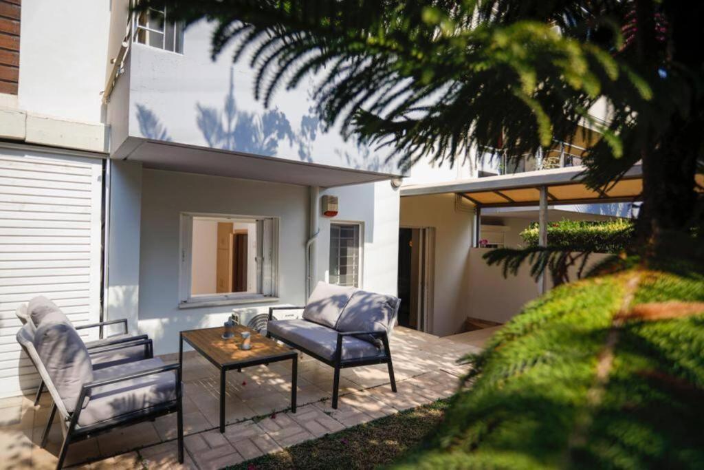 Pame Rentals - Cozy Glyfada Stay With Free Parking Athen Eksteriør bilde